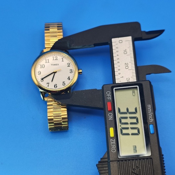 Vintage 2007 Timex Indiglo 30mm Women\'s Quartz Watch Gold‎ Tone Stretch Bracelet main image 6